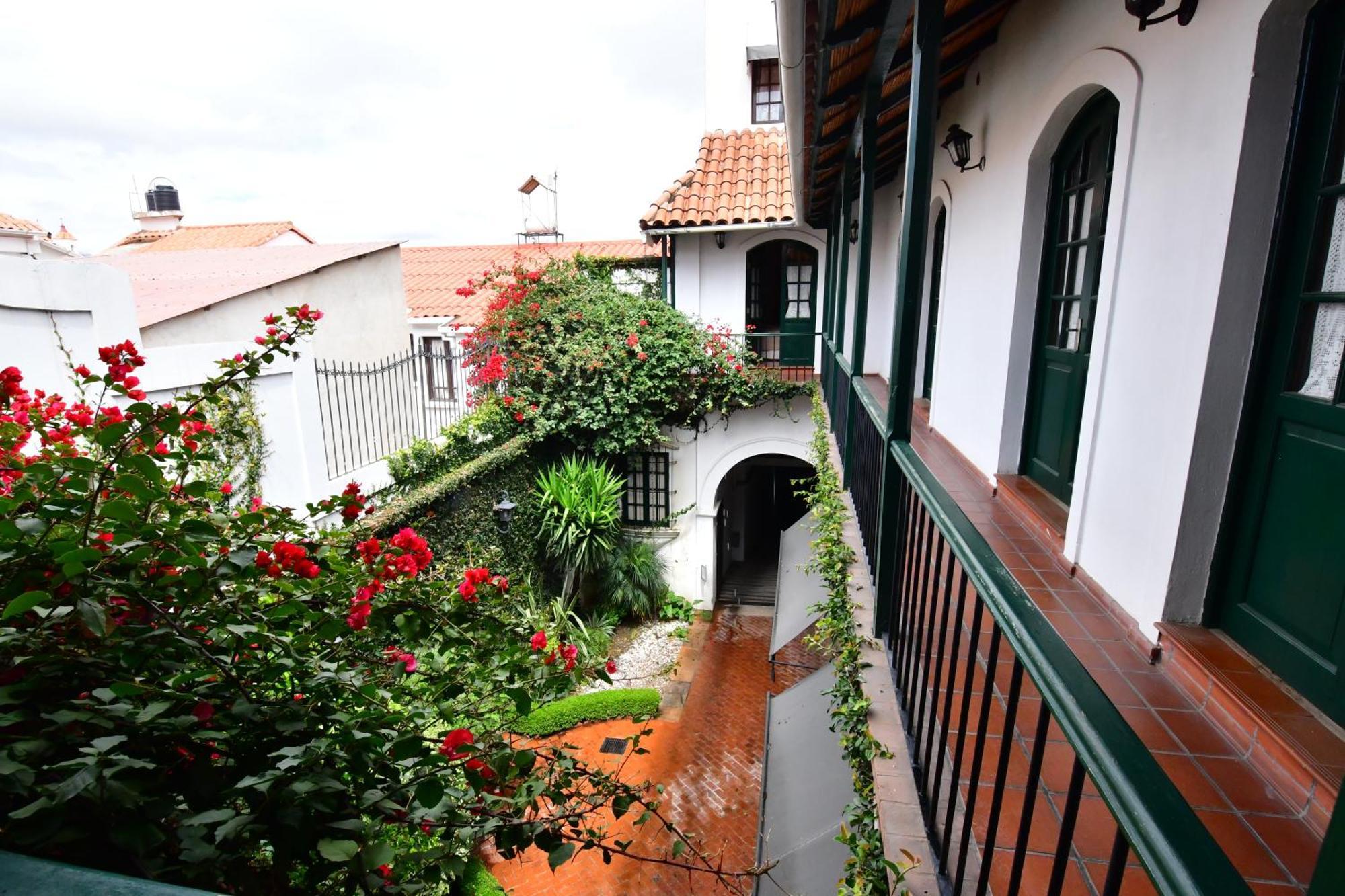 Parador Santa Maria La Real Sucre Luaran gambar